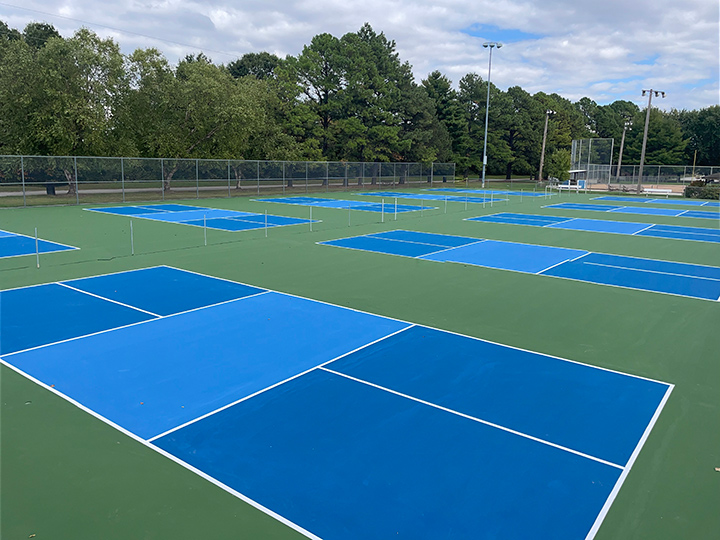 blue pickle ball courts at Effingham Illinois